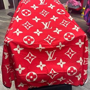 Barber Capes, Stylist Capes, Hair Capes, Shampoo, Barber School, FAST SHIPPING